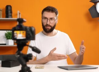 The Perfect Explainer Video: How to Use the Right Tools The Perfect Explainer Video: How to Use the Right Tools